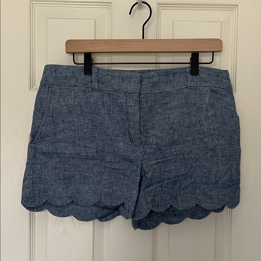 LOFT Scalloped Shorts